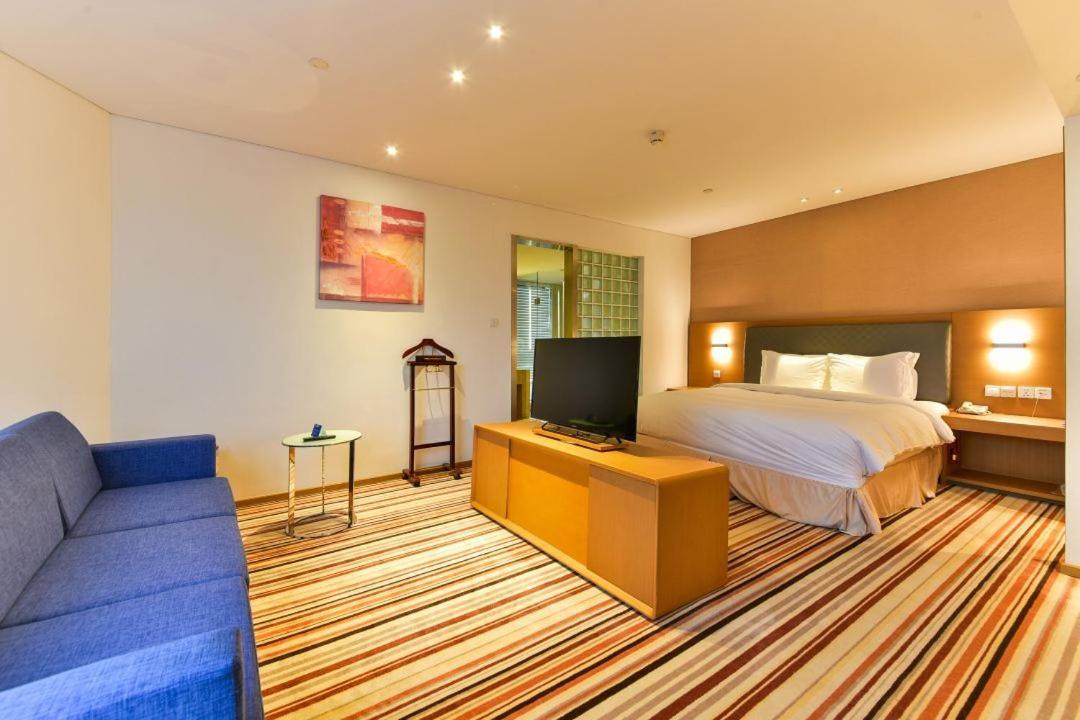 Holiday Inn Express Shanghai Jiading Industry Park By Ihg Exterior foto